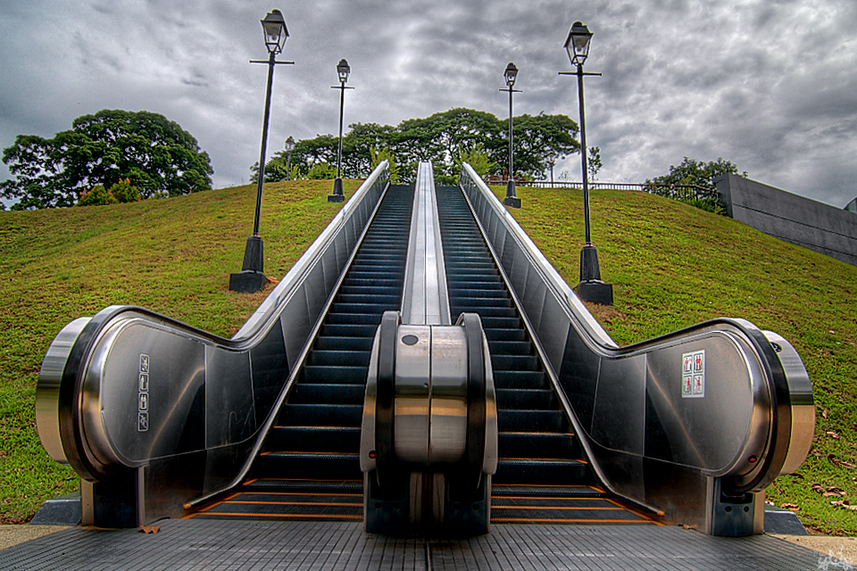 Escalating_by_Draken413o.jpg