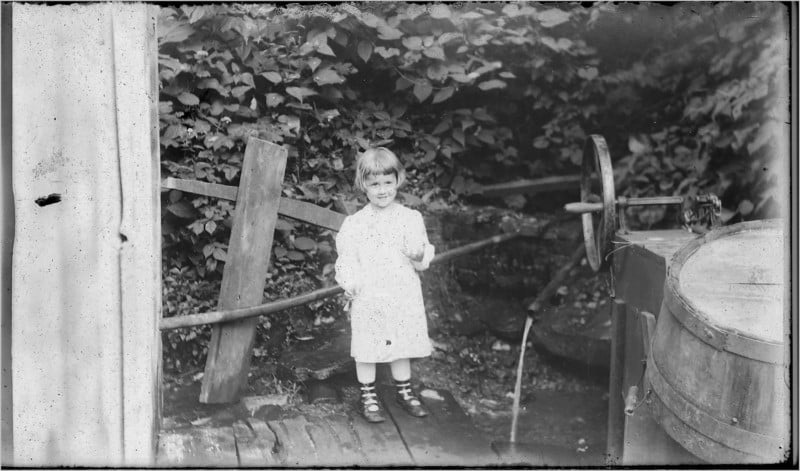 girlfromdryplate-800x471.jpg