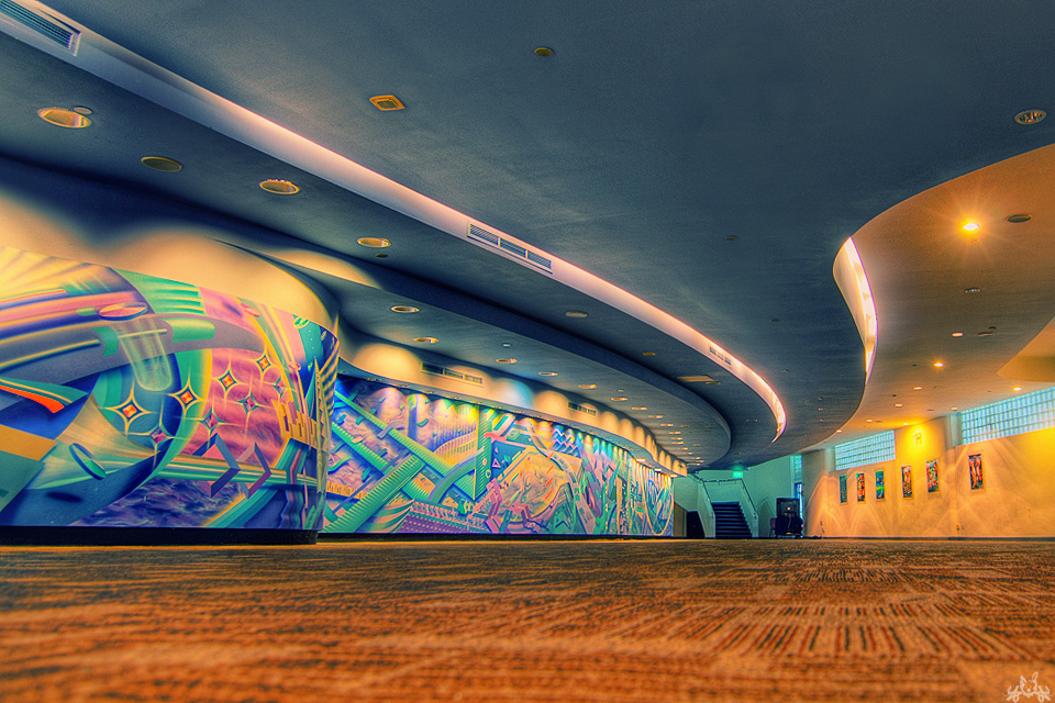 Backstage_by_Draken413o.jpg