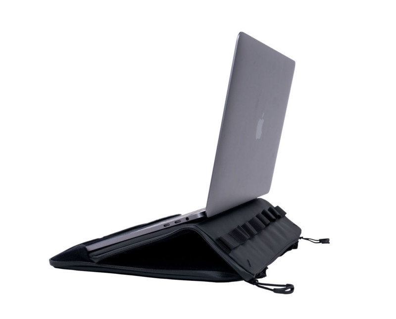 Laptop_Case_Stand-800x644.jpg