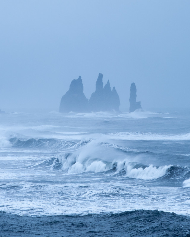 04-livieri_iceland_blackswhites-640x800.jpg