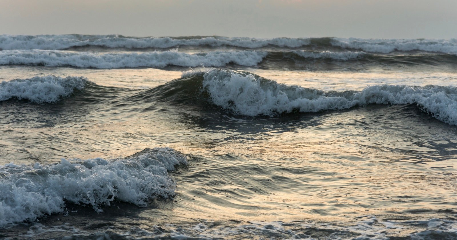 Tourist missing atlantic ocean disappears selfie