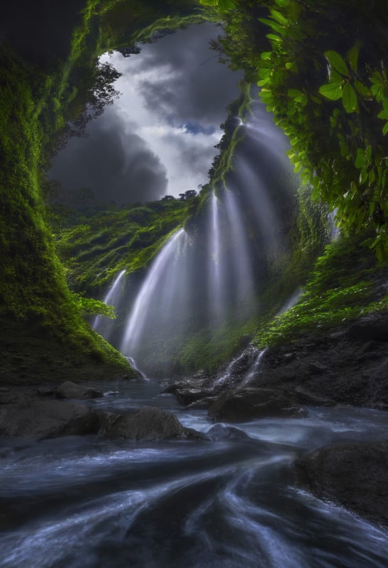 18507_Miller-Yao_Secret-Valley-547x800.jpg