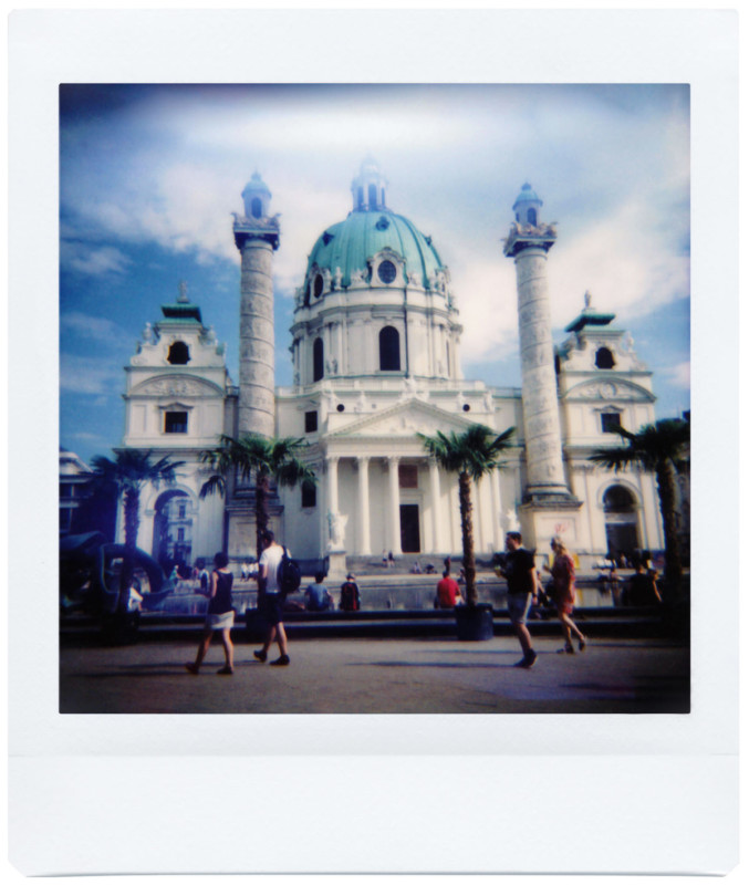 Diana-Instant-Square_Axel-Guelcher-677x800.jpg