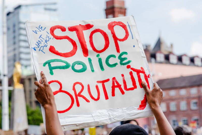 photo-journalist-arrest-protests-petapixel-800x534.jpg