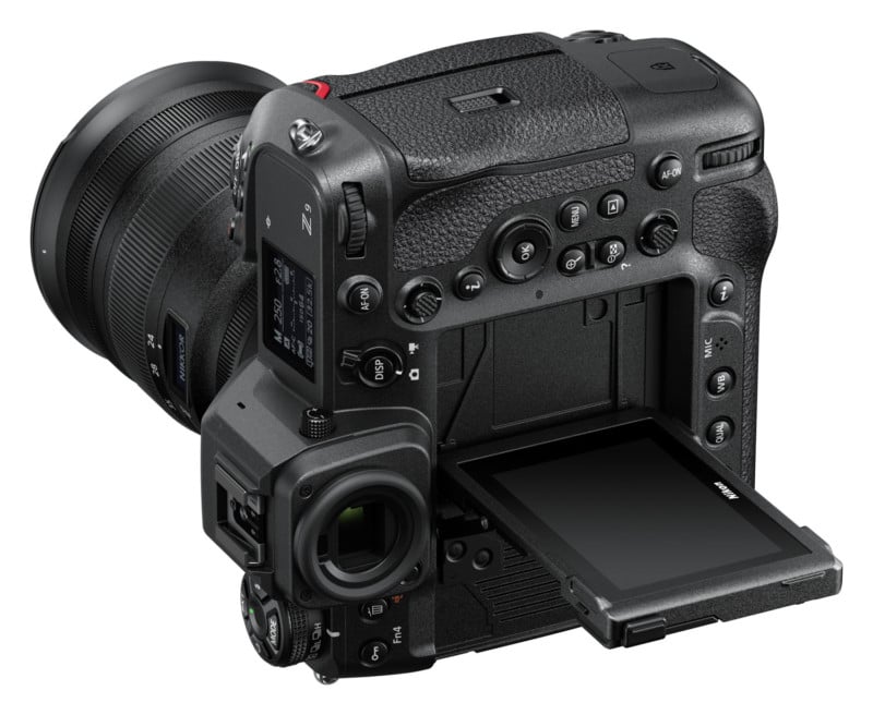 Z9_24-70_2.8_tilt_monitor_V-800x656.jpg