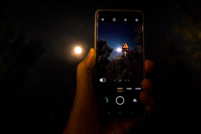 Realme-GT-Explorer-night-shooting-800x534.jpg