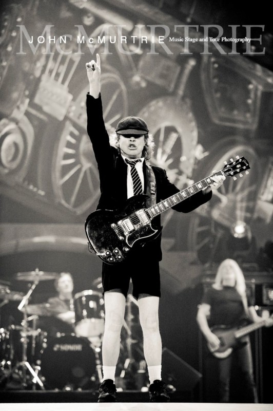 ACDC2-532x800.jpg