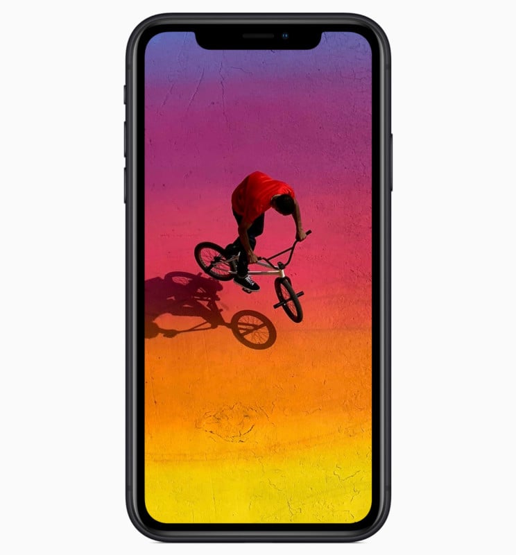 iPhone_XR_LCD-Display_09122018b-744x800.jpg