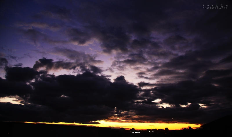 Violet_Stormclouds_by_RealmicSorcerer.jpg