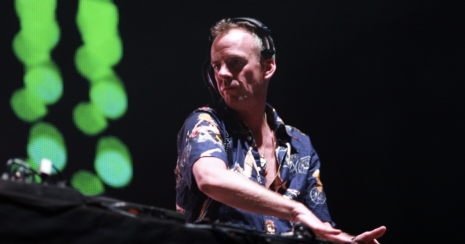 Photographer fined flying drone crash fatboy slim concert