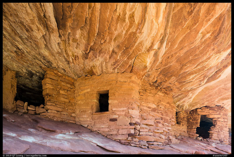 Flame Ceiling Ruin in Mule Canyon