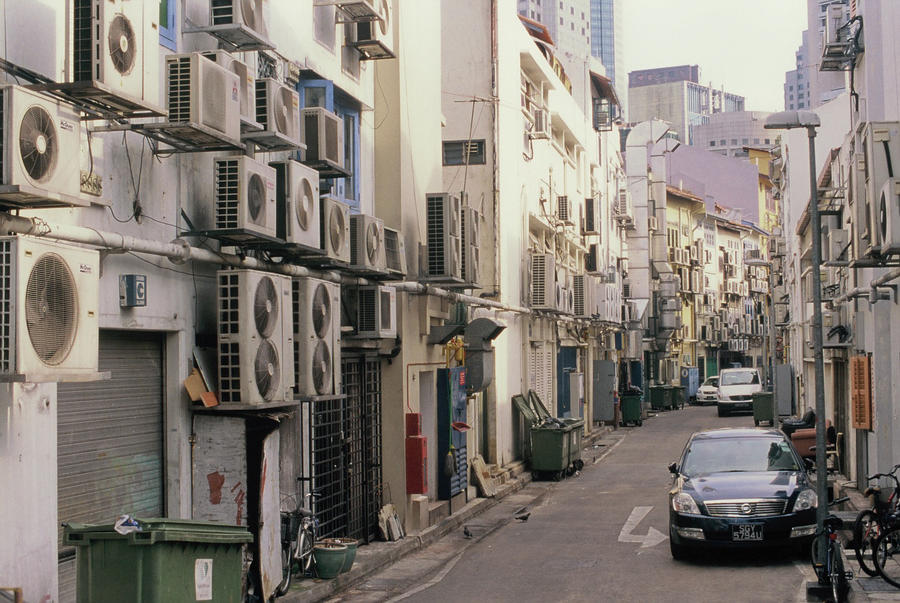 A_very_warm_alley_by_eselite.jpg