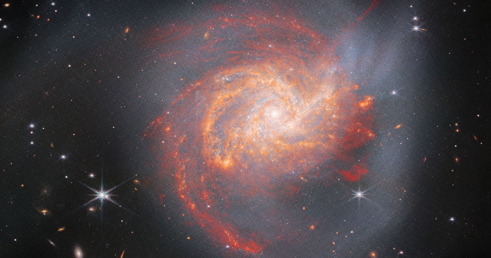 NGC 3256 James Webb Space Telescope
