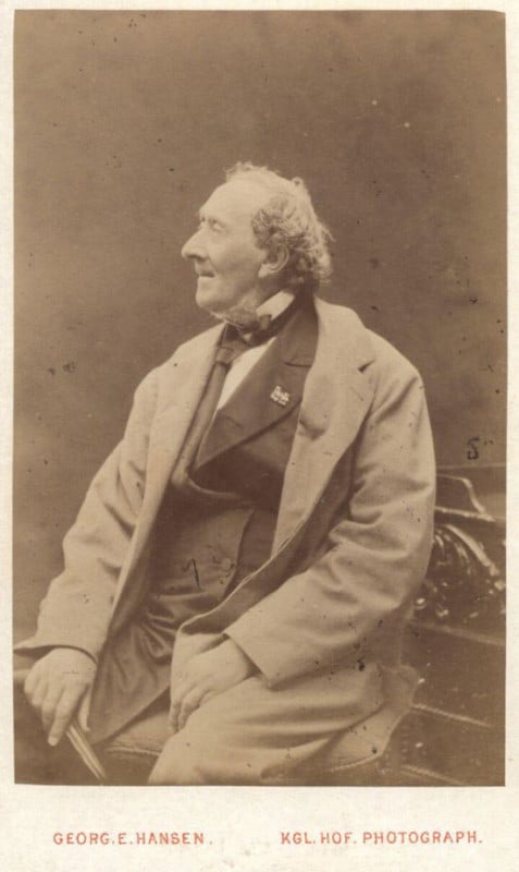 Hans-Christian-Andersen-477x800.jpg