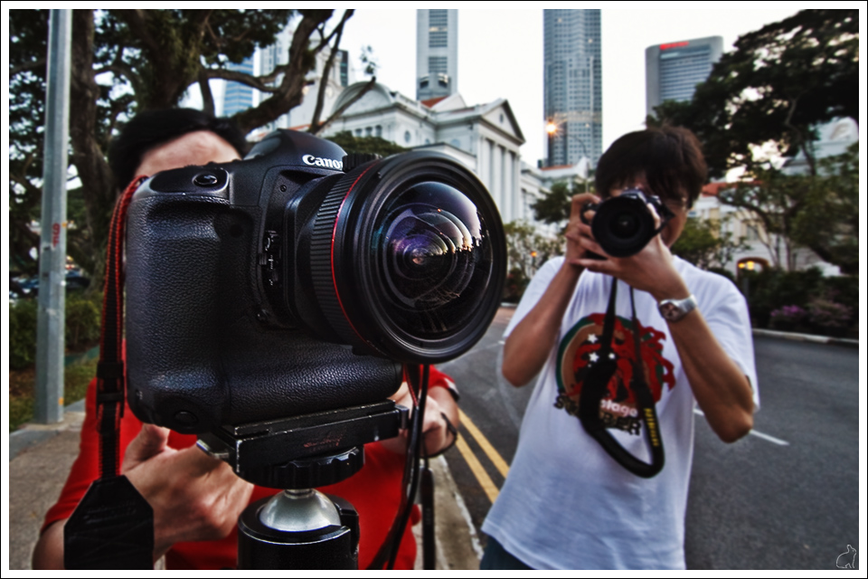 15000_dollars_on_Tripod_by_Draken413o.jpg