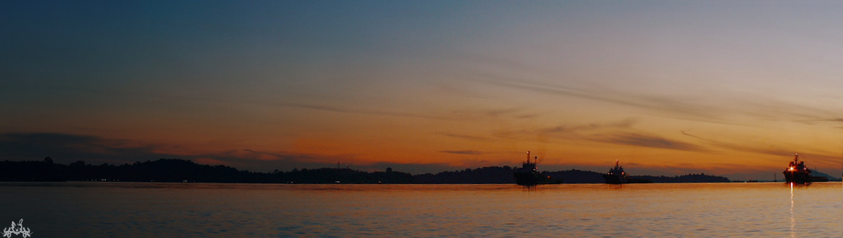 Sunrise_Catches_the_Darkness_by_Draken413o.jpg