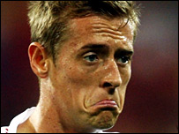 _41845178_crouch203.jpg