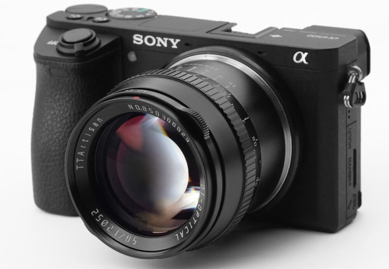 ttartisan-on-a-sony-800x553.jpg