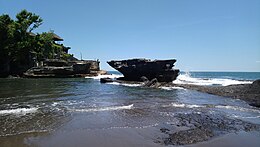 260px-Tanah_Lot.jpg