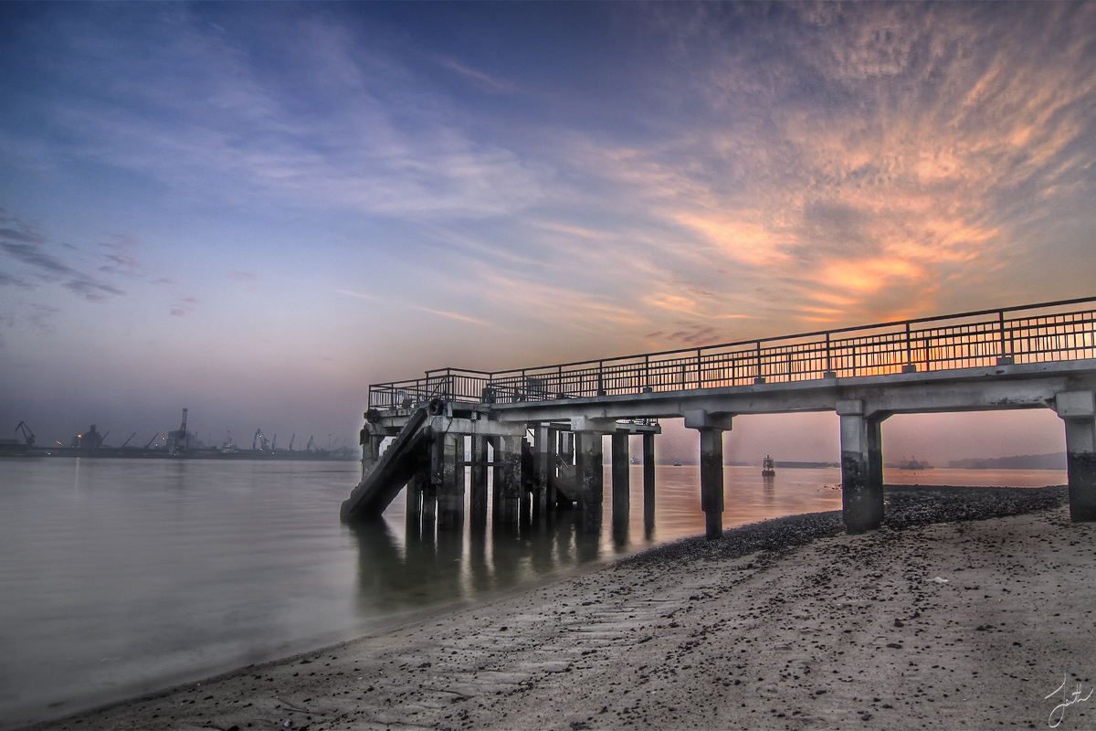 punggol_jetty_2_by_Draken413o.jpg