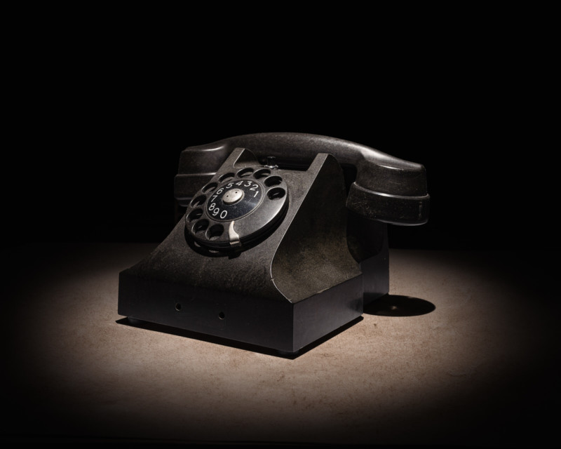 03-d_phone-800x640.jpg