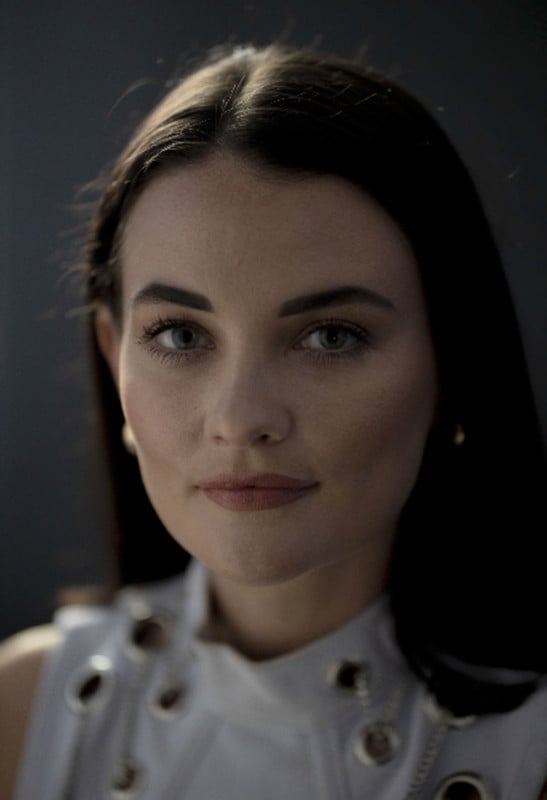 WindowLightPortraits_34-547x800.jpg