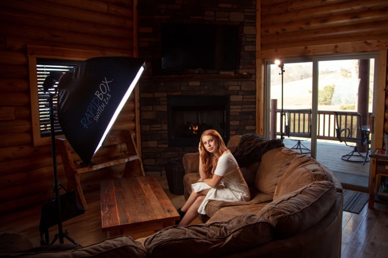 FJ-Wireless-Flash-Ashley-Boring-1-BTS_web-800x533.jpg
