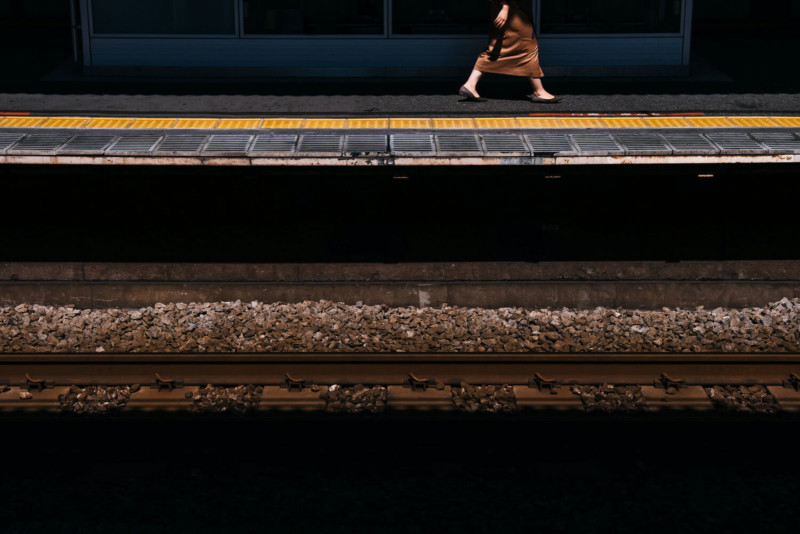 Tokyo-train-platform-800x534.jpg