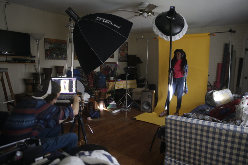 Eli-Dreyfuss-Photography-Photoshoot-Behind-the-Scenes2-800x534.jpg