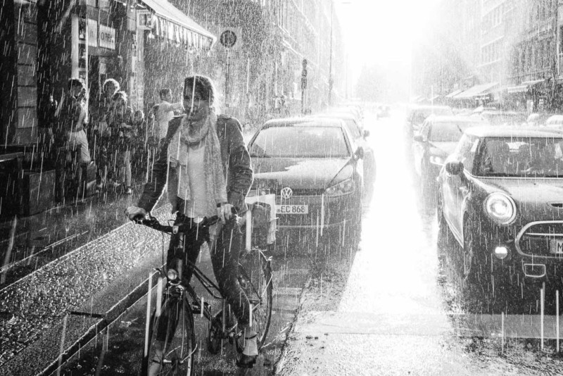 street-photography-Berlin-rain-Martin-U-Waltz1-2-800x534.jpg