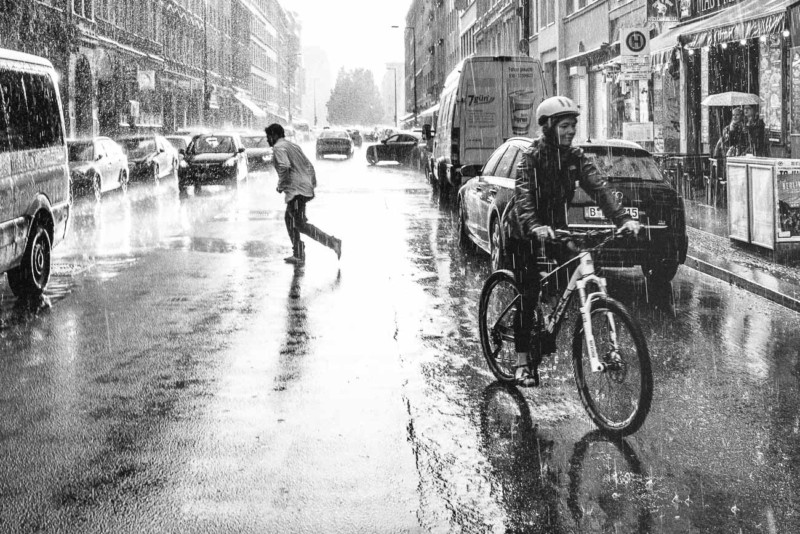 street-photography-Berlin-rain-Martin-U-Waltz2-800x534.jpg