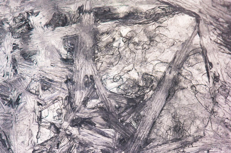 2-Patterns-in-Ice-Crystals-800x533.jpg