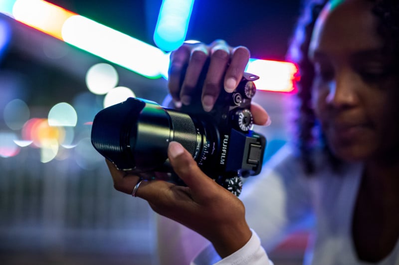 tokina-atxm-33mm-lifestyle-02-800x531.jpg