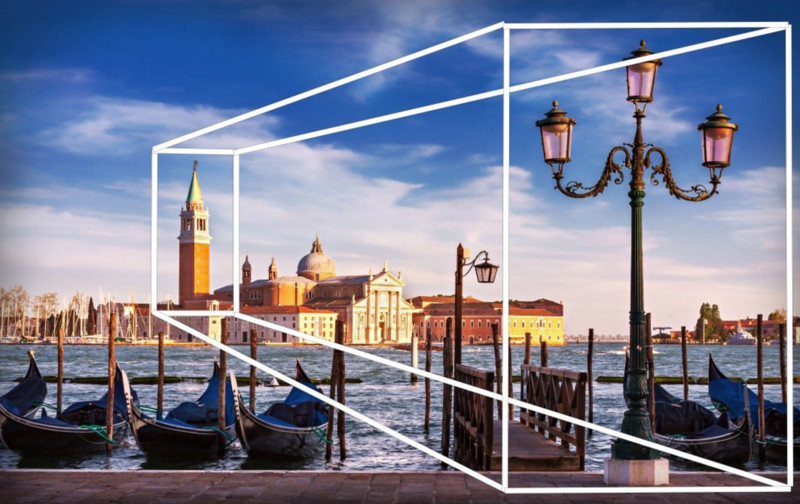 Balancing-Elements-in-the-Frame-Venice-Scene-800x504.jpg