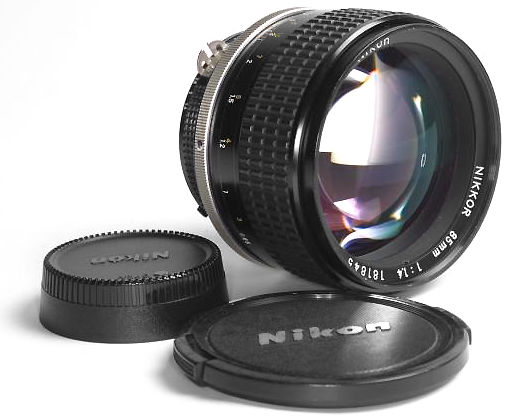 Nikkor84mmf14shutterbladC.jpg