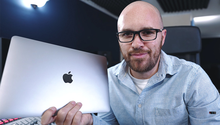 Can the New $1,300 MacBook Pro Beat a $4,000 Model? Can the New $1,300 MacBook Pro Beat a $4,000 Model?