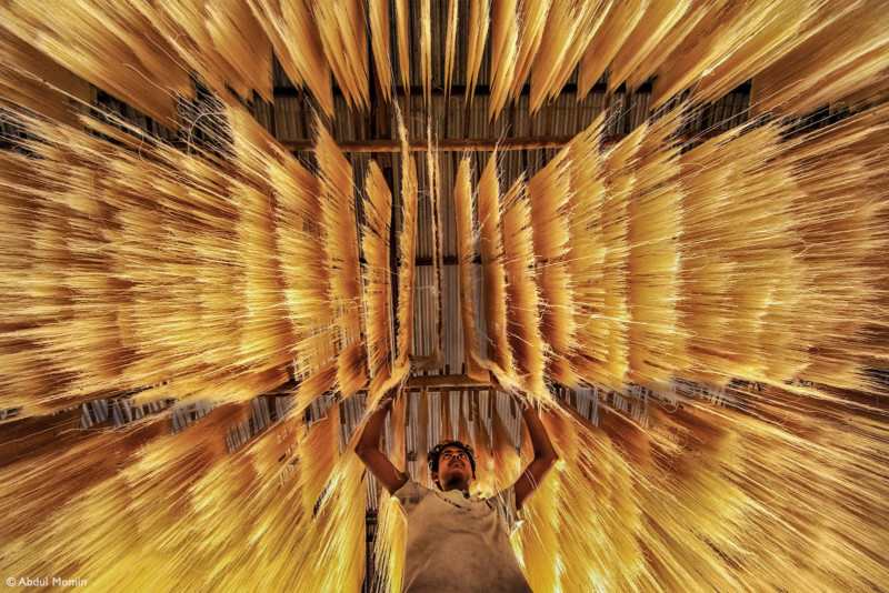 16.-Fujifilm-Award-for-Innovation-Abdul-Momin-Making-Rice-Noodles-Hi-Res-800x534.jpg