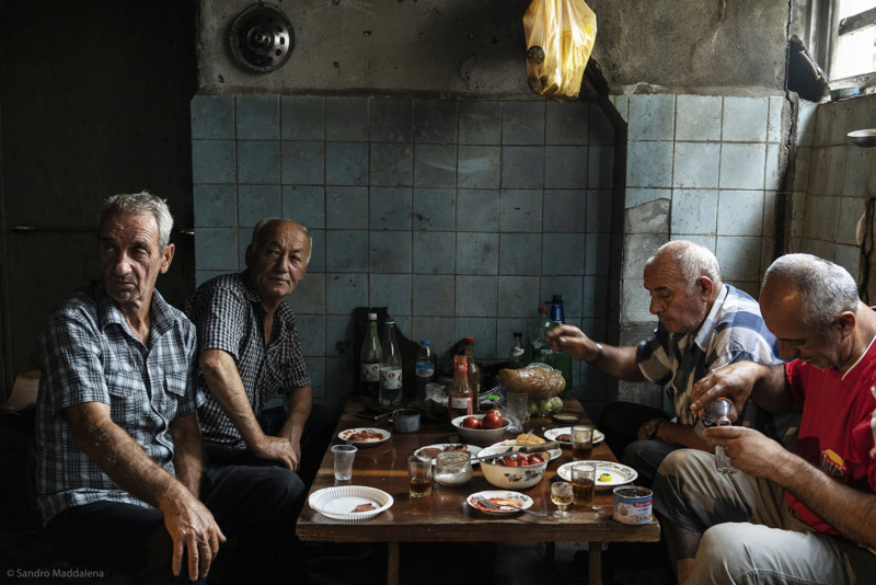 20.-Politics-Sandro-Maddalena-Old-friends-Hi-Res-800x534.jpg