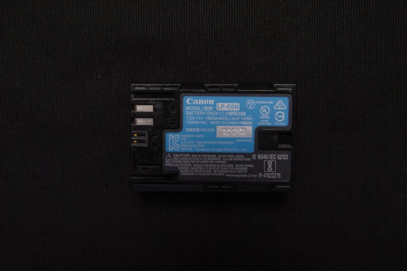 canon-battery canon-battery