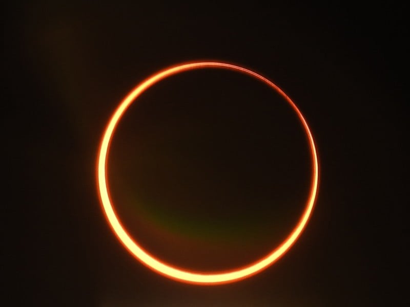 Annular_Solar_Eclipse_in_Jaffna_-_26_December_2019_1-800x600.jpg