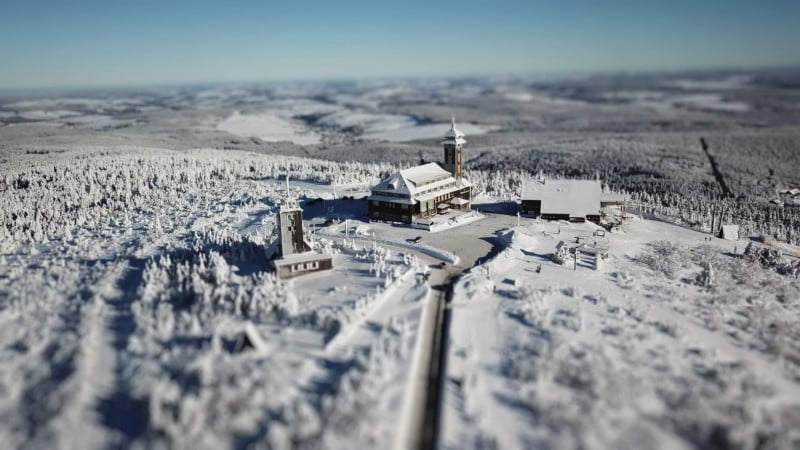 miniature-tilt-shift-film-daiber-little-big-world-petapixel-3-800x450.jpg