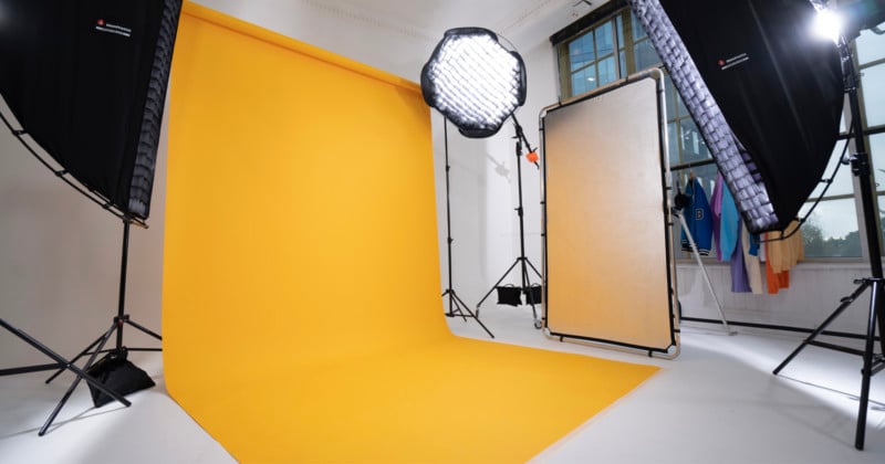 Vitec-Has-Acquired-Backdrop-Manufacturer-Savage-Universal-800x420.jpg