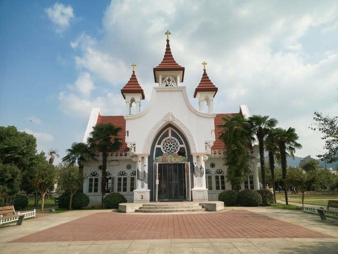 Arducam AF Sample Image 5 - Building Arducam AF Sample Image 5 - Building